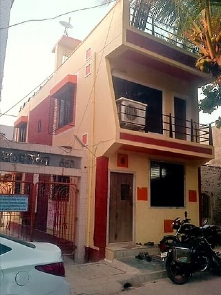 Row House Charkop